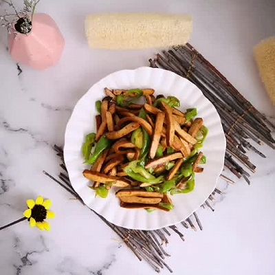  青椒～炒香干