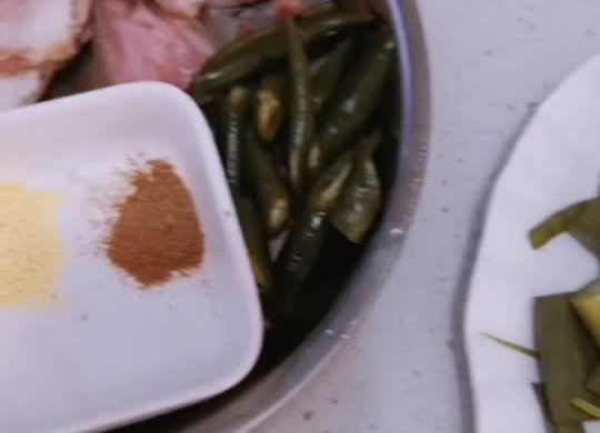 小炒～蒜苗炒猪脸