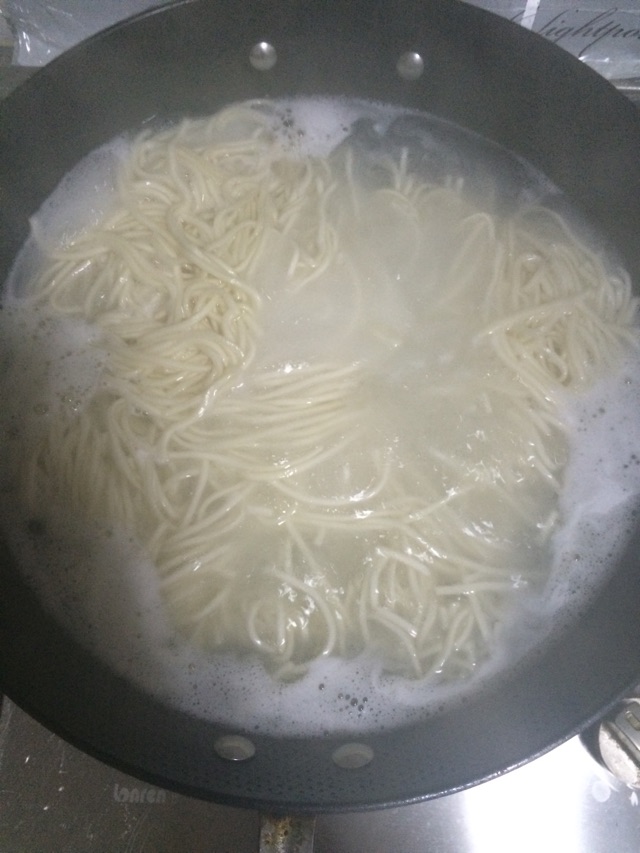炸酱面的做法图解1