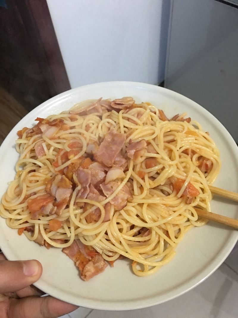 蕃茄培根意面