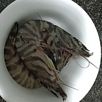 黄酒闷斑节虾的做法图解1
