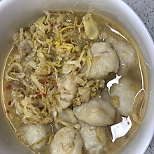 酸菜炖鱼丸