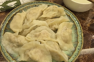 东北风味酸菜猪肉馅水饺