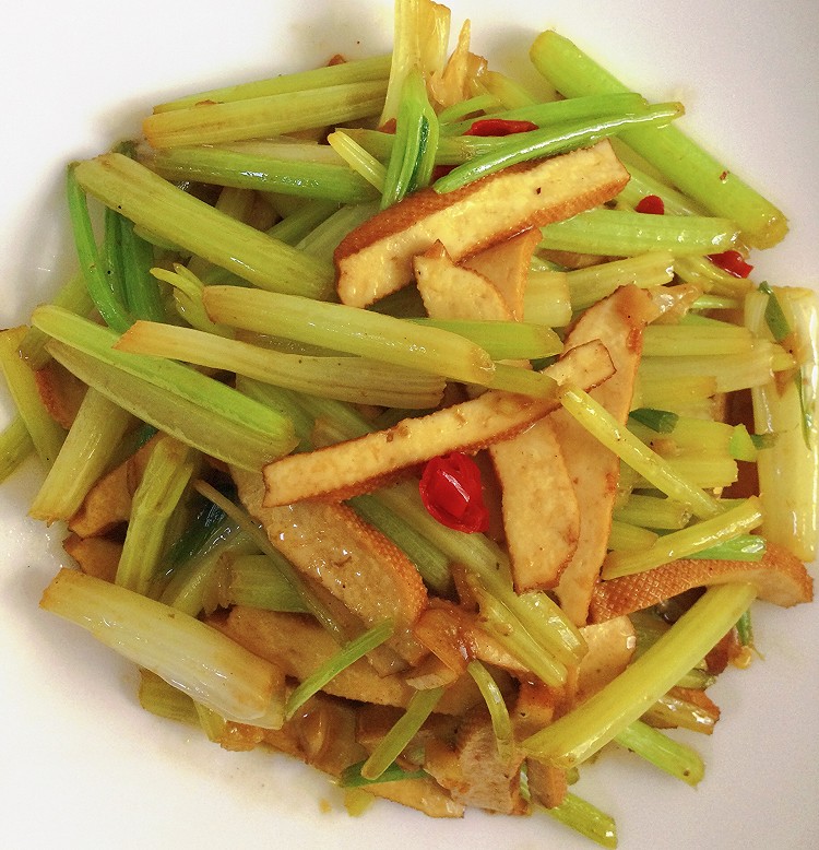 香芹炒豆干的做法