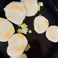 墨鱼饼炒年糕的做法图解3