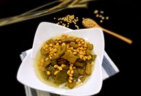苦瓜焖黄豆的做法