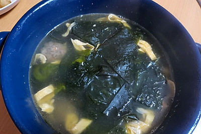 海菜牛丸汤