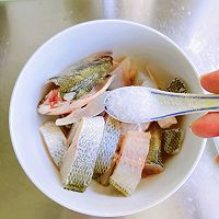 #冬季滋补花样吃法#生炒鲈鱼的做法图解3