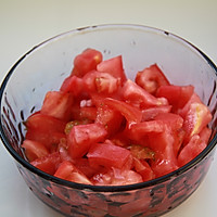 木耳金针菇番茄浓汤的做法图解2