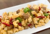 牛肉藕丁的做法