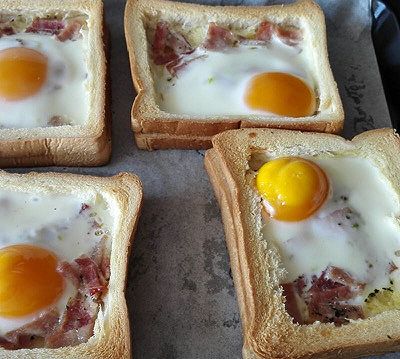 火腿鸡蛋三明治