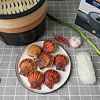 蒜蓉粉丝蒸扇贝的做法图解1