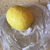 冰糖炖柠檬（电饭锅版）的做法图解1