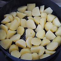 孜然香煎土豆块的做法图解7