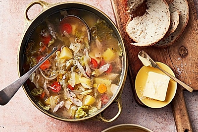 Irish Bacon and Cabbage Soup