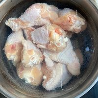 纯糖色版无敌好吃红烧鸡翅的做法图解1