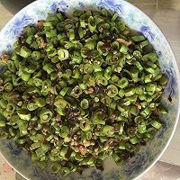 橄榄菜炒豆角的做法图解7