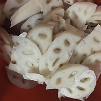 莲藕炒腊肉的做法图解1