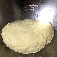 免揉豆沙面包，制作简单，松软可口，奶香味儿十足。的做法图解4