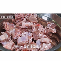 排骨这样做真的太好吃了，这是我最爱吃的菜之一的做法图解1