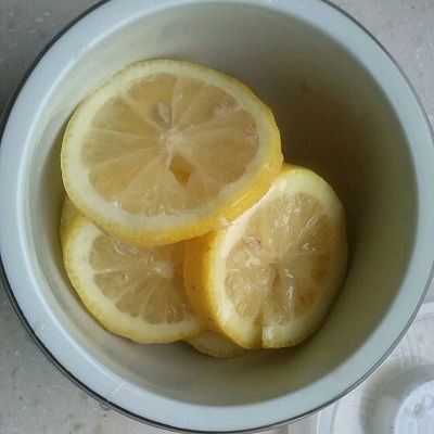 灰灰的蜜渍柠檬