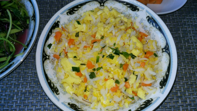 蛋炒两米饭