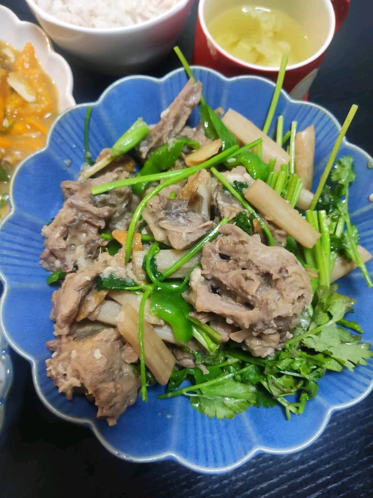 酸辣藕尖炖鸭肉的做法