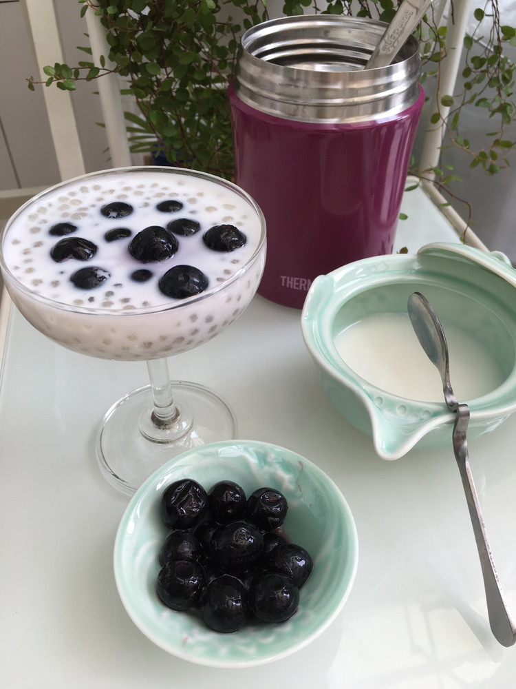 蓝莓椰汁西米露的做法