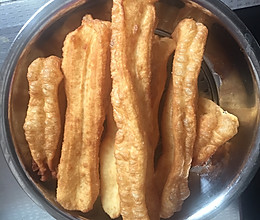 家庭牛奶鸡蛋油条的做法