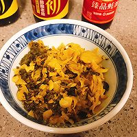 #福临门 幸福临门#酸菜扣肉刀削面的做法图解3