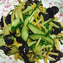 凉拌黄花菜