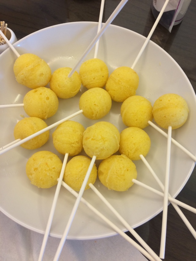 【女王厨房】棒棒糖蛋糕（cake pops）的做法图解9
