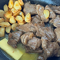 #美味开学季#黑椒金蒜牛排的做法图解8