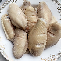 【宝宝辅食】茄汁鸡翅的做法图解1