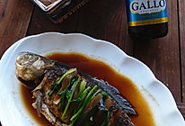 橄露Gallo经典特级初榨橄榄油: 洋葱烧鲫鱼的做法