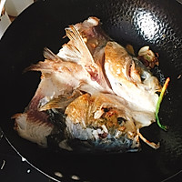红烧鱼头豆腐汤的做法图解6