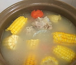 砂锅筒骨玉米萝卜汤的做法