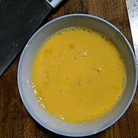 韭菜鸡蛋馅饼的做法图解2