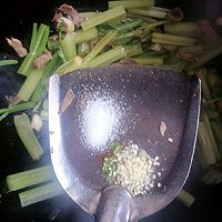#初春润燥正当时#清炒芹菜的做法图解8