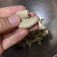 金牌拍蒜豉香蒸大肠的做法图解2