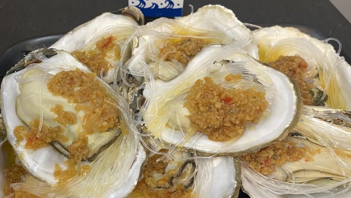 蒜蓉粉丝蒸生蚝