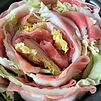 白菜肥牛煲的做法图解1