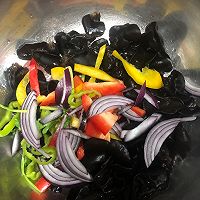 彩椒拌木耳——十分钟快手菜的做法图解5