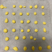 蛋黄溶豆的做法图解3