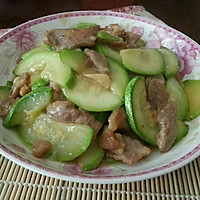 清爽快手菜:西葫芦炒肉片的做法图解8