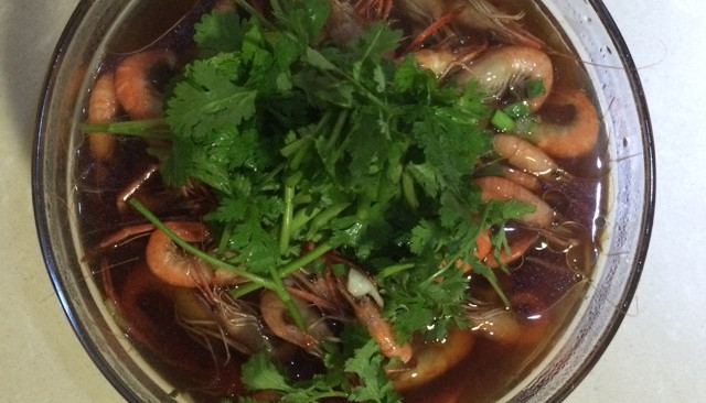 红汤河虾的做法