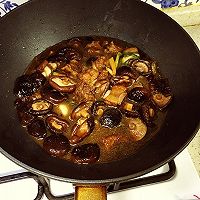 香菇炖排骨的做法图解13