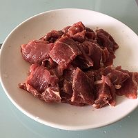 孜然牛肉的做法图解1