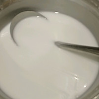 在家超简单制作：XO酱蒸肠粉，鱼片蒸肠粉。的做法图解4