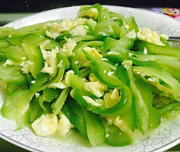苦瓜炒鸡蛋的做法